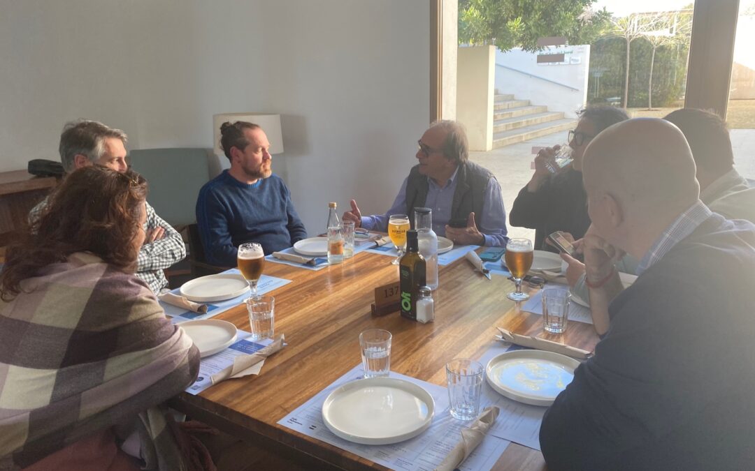 Eticentre celebra la asamblea anual con la visita de David Abril, profesor de la UIB – La vivienda es el principal factor de exclusión en las islas Baleares